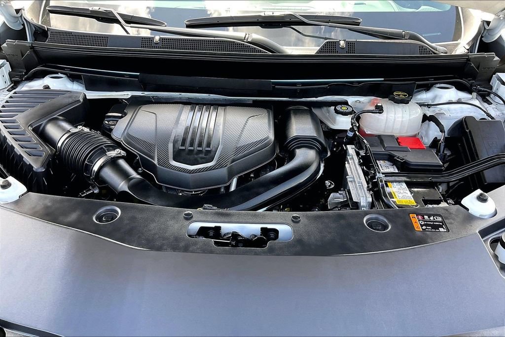 Used 2025 Buick Enclave Preferred FWD image 31