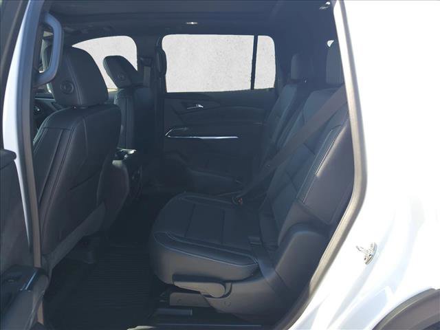 New 2026 Chevrolet Traverse LT w/ Sun and Wheel Package FWD image 16