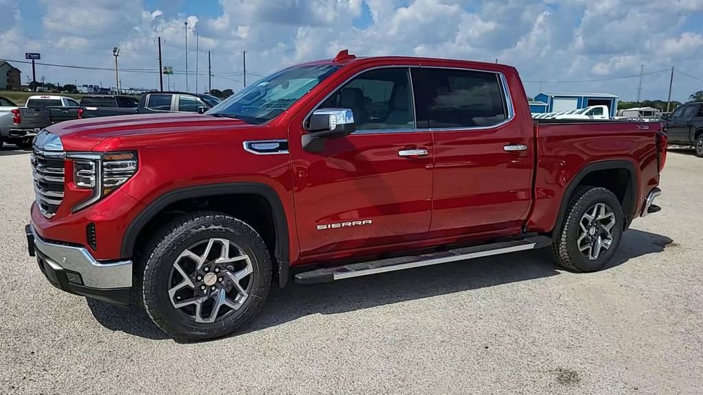 New 2026 GMC Sierra 1500 SLT image 4