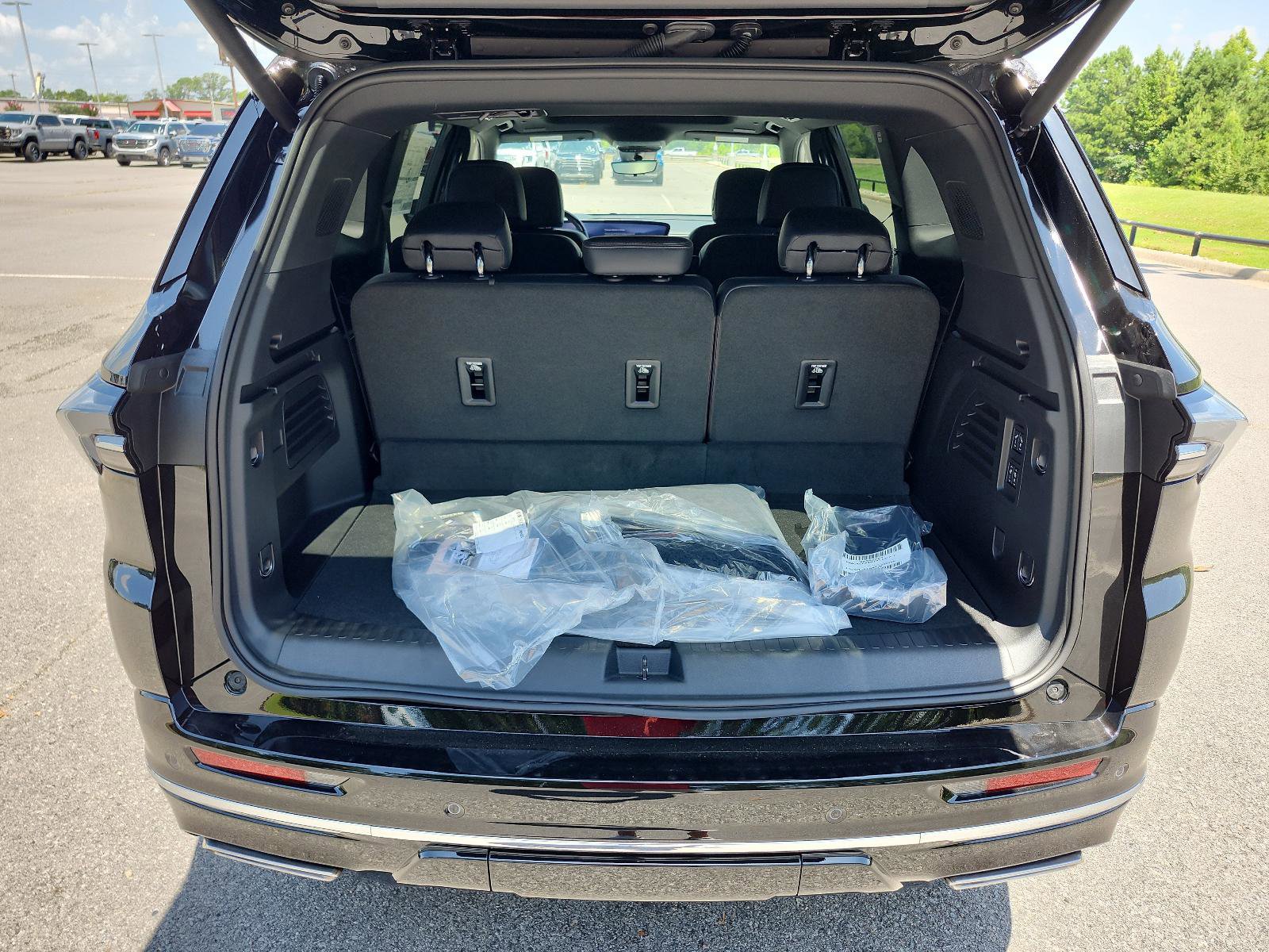 New 2025 Buick Enclave Avenir w/ Super Cruise Package image 9