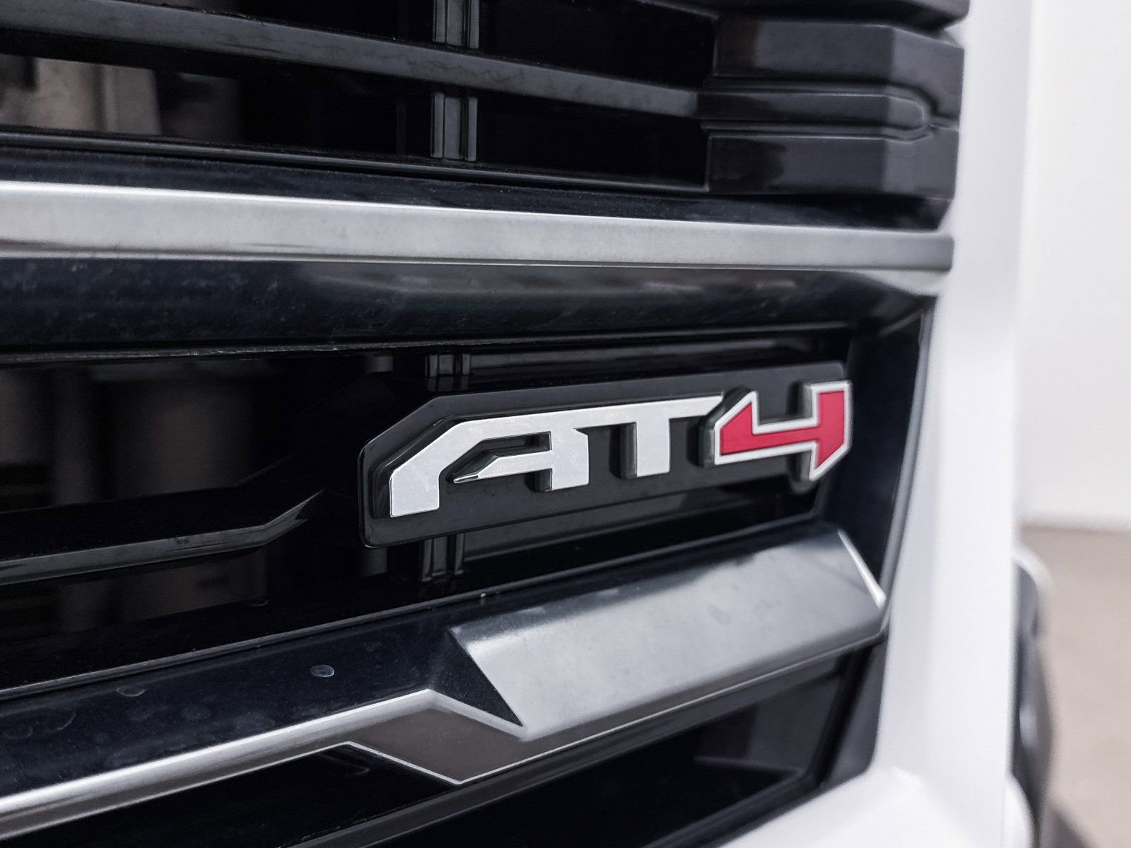 Used 2024 GMC Sierra 2500 AT4 w/ Technology Package image 14