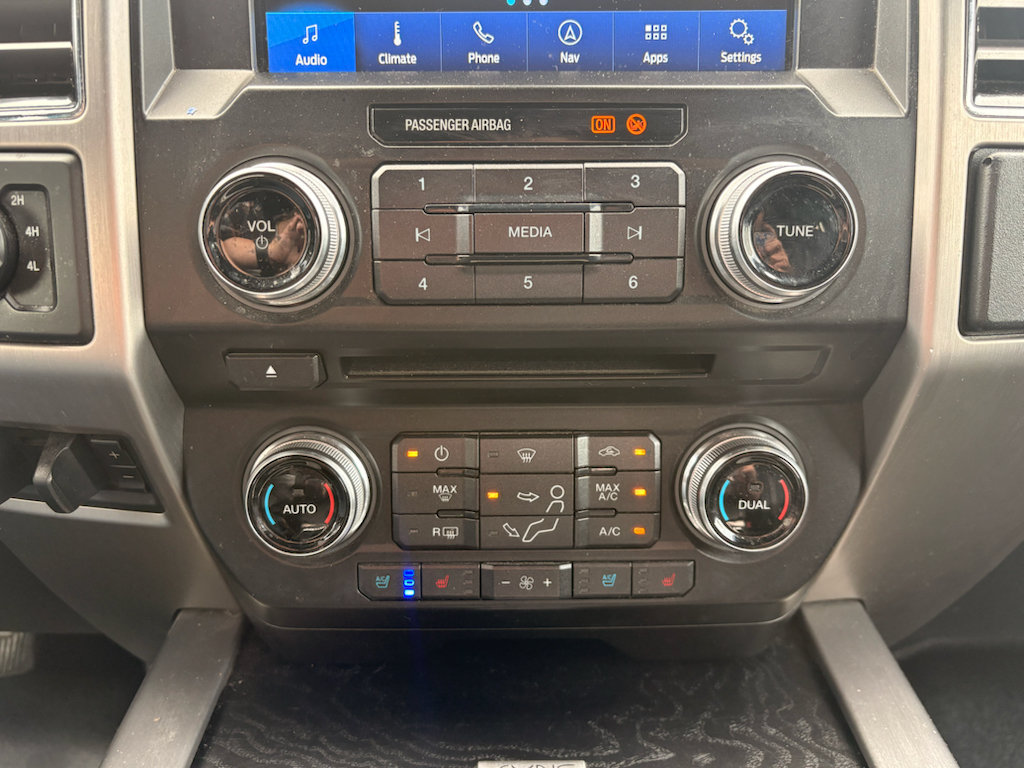 Used 2018 Ford F250 Platinum w/ Platinum Ultimate Package AWD/4WD image 27