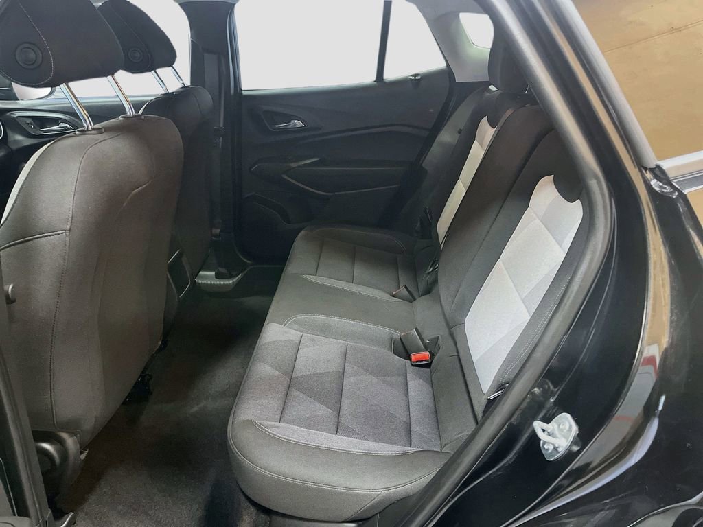 Used 2025 Chevrolet Trax LS w/ Driver Confidence Package FWD image 23