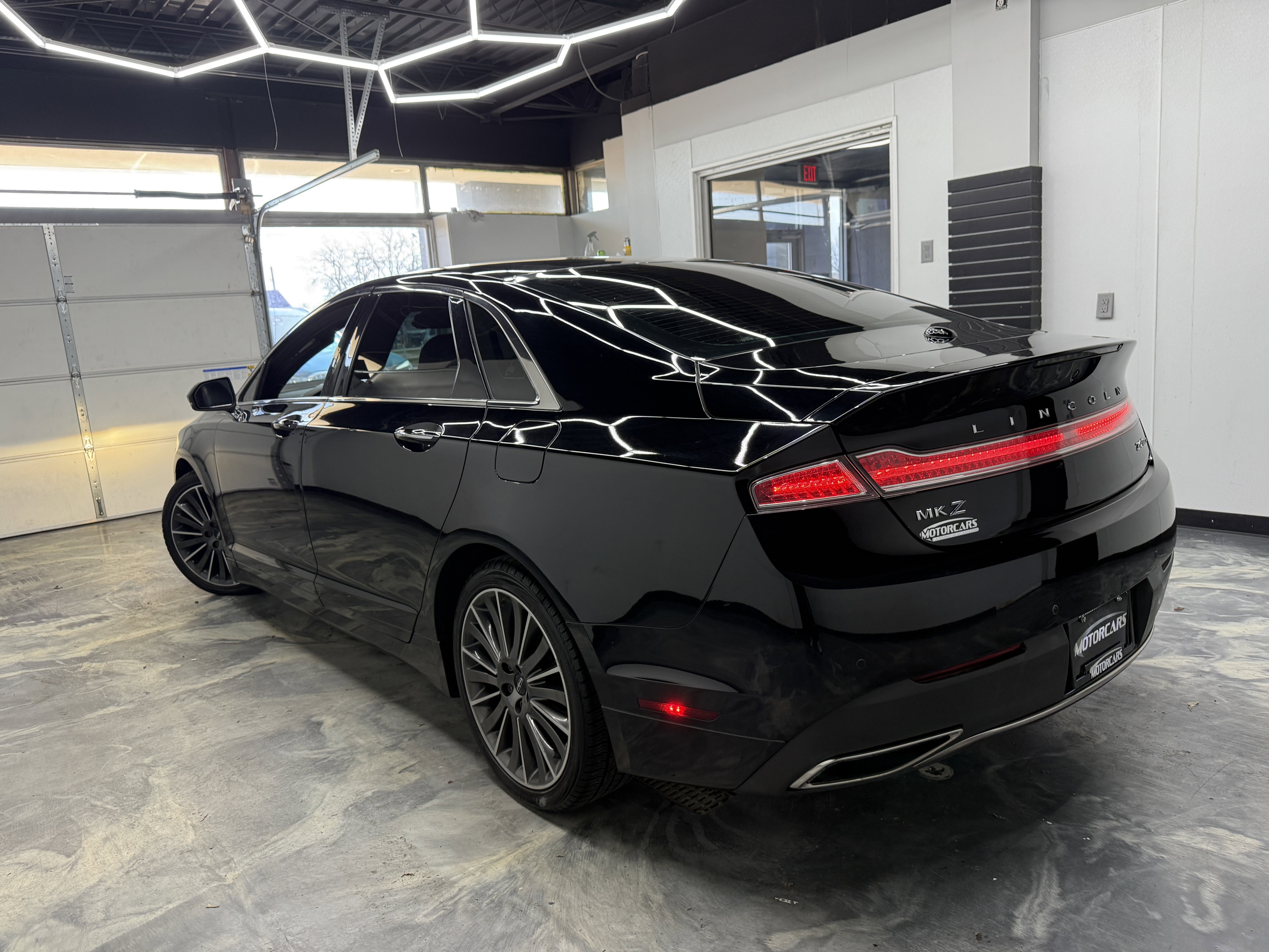 Used 2018 Lincoln MKZ Reserve AWD/4WD image 3