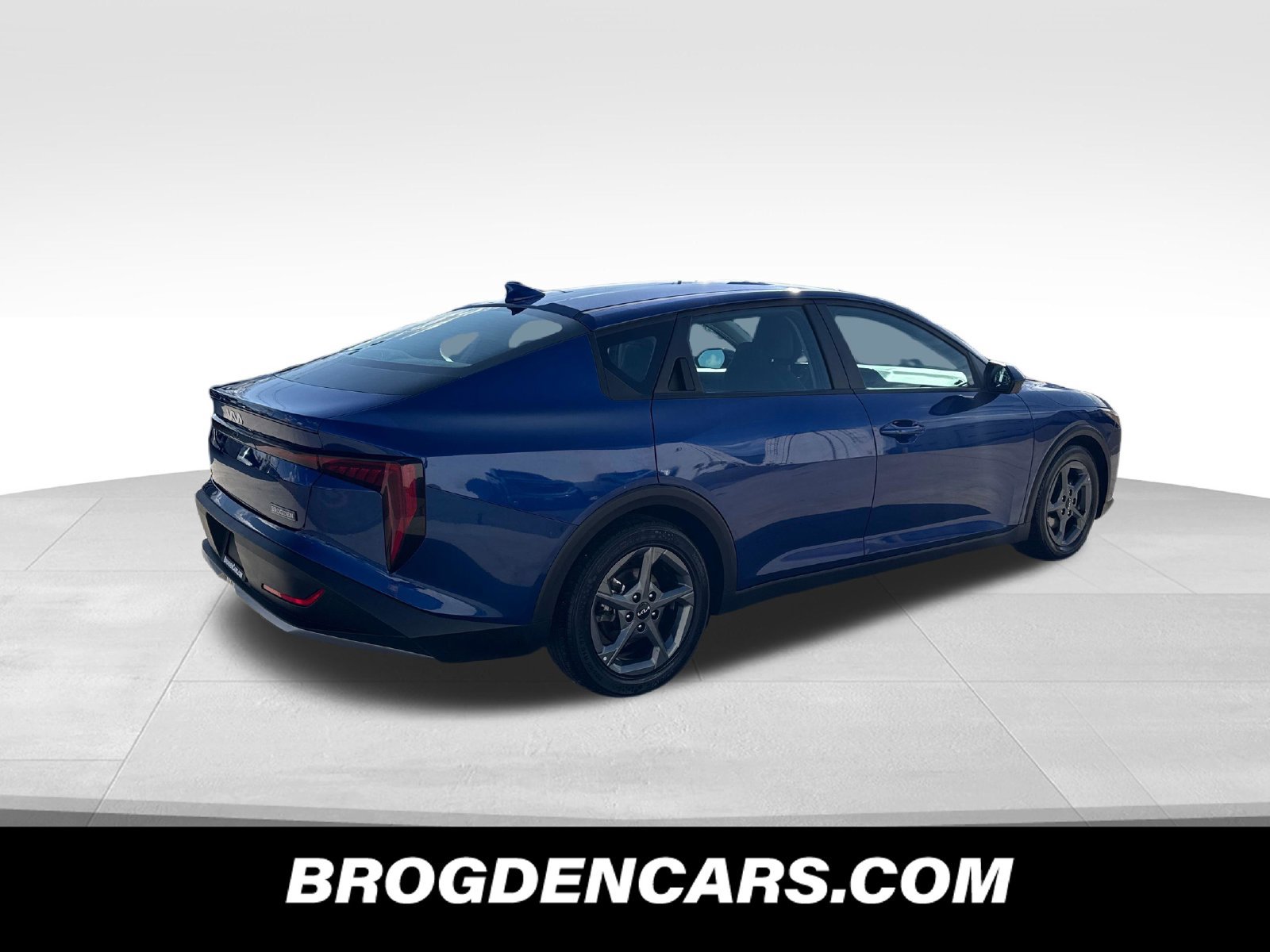 Used 2025 Kia K4 FWD image 3