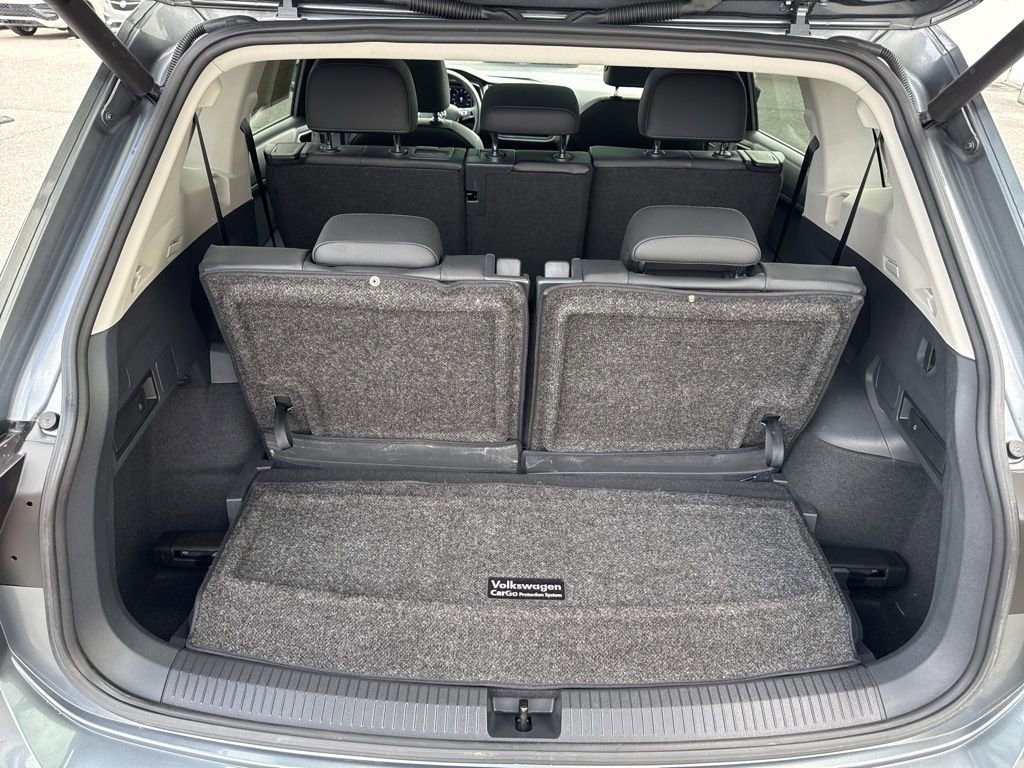 Used 2020 Volkswagen Tiguan SEL image 11