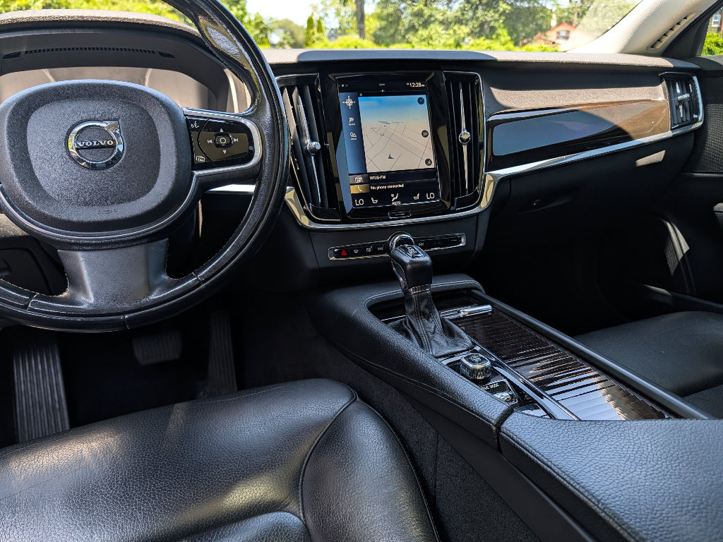 Used 2018 Volvo S90 T5 Momentum w/ Convenience Package AWD/4WD image 24