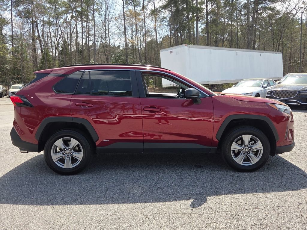 Used 2025 Toyota RAV4 LE AWD/4WD image 13