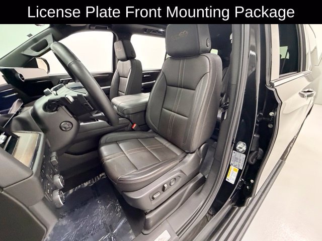 Certified 2026 Chevrolet Suburban High Country AWD/4WD image 8