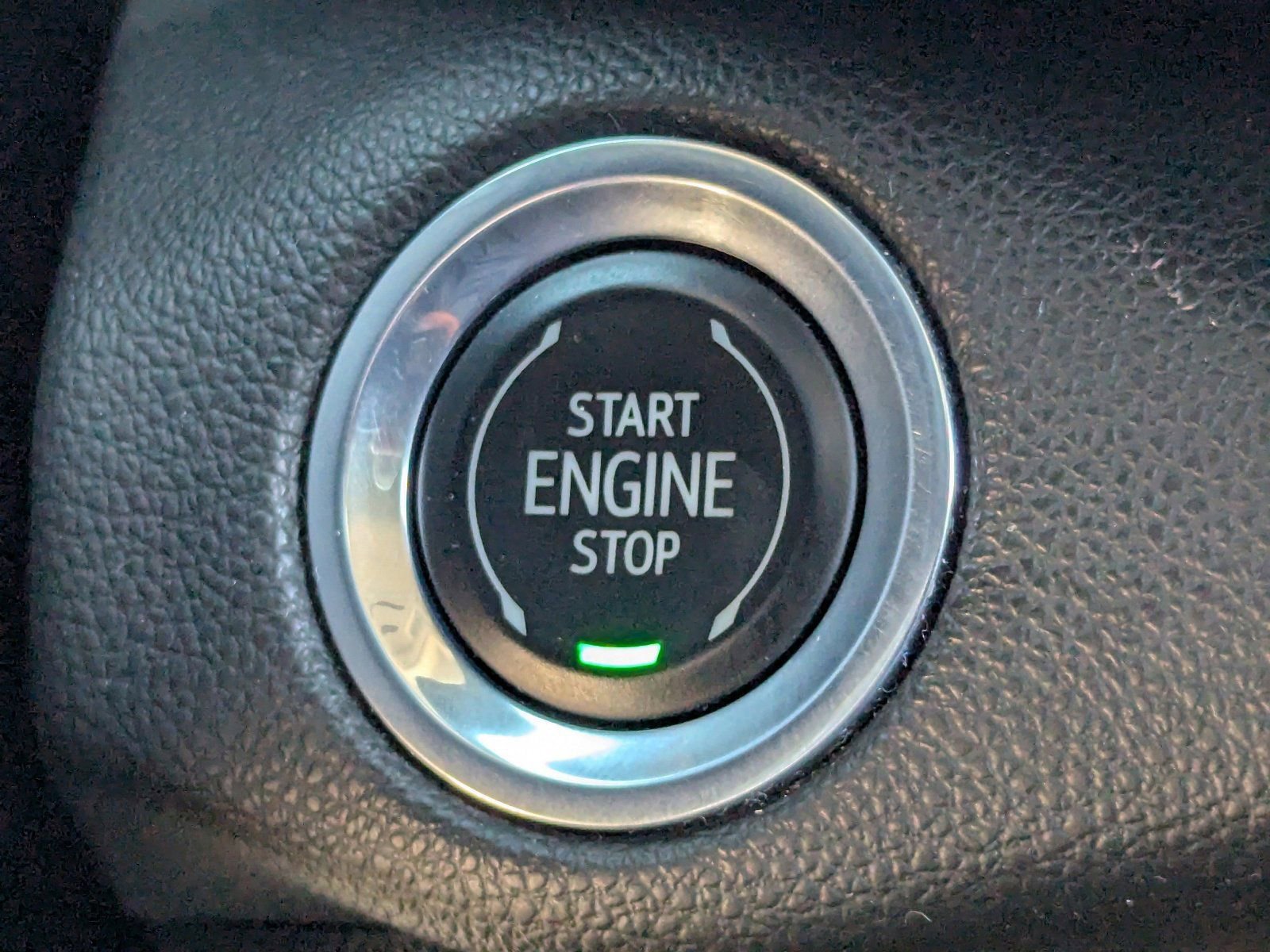 Used 2021 Buick Envision Essence w/ Technology Package I image 33