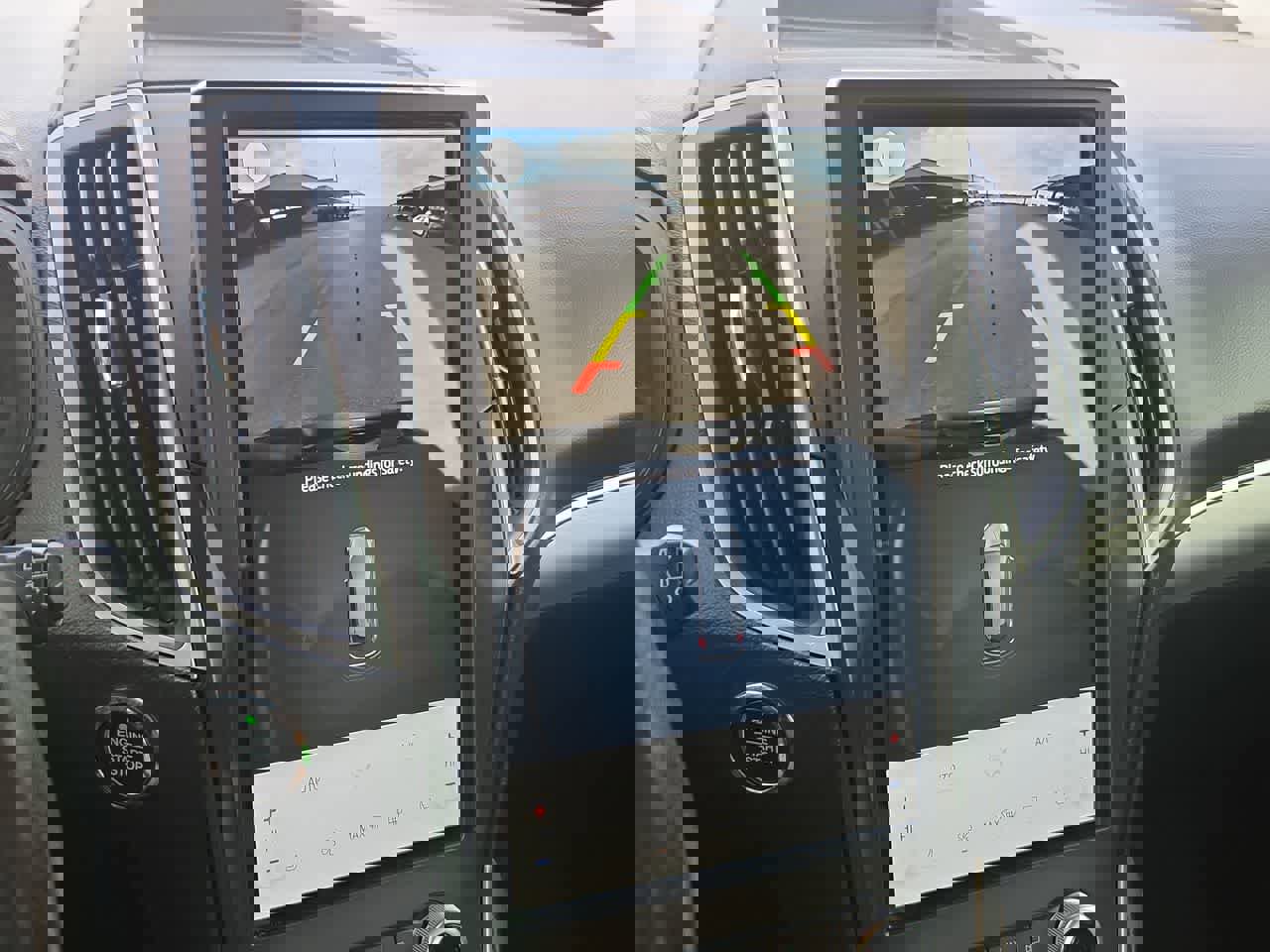 Used 2022 Ford Edge SEL image 11