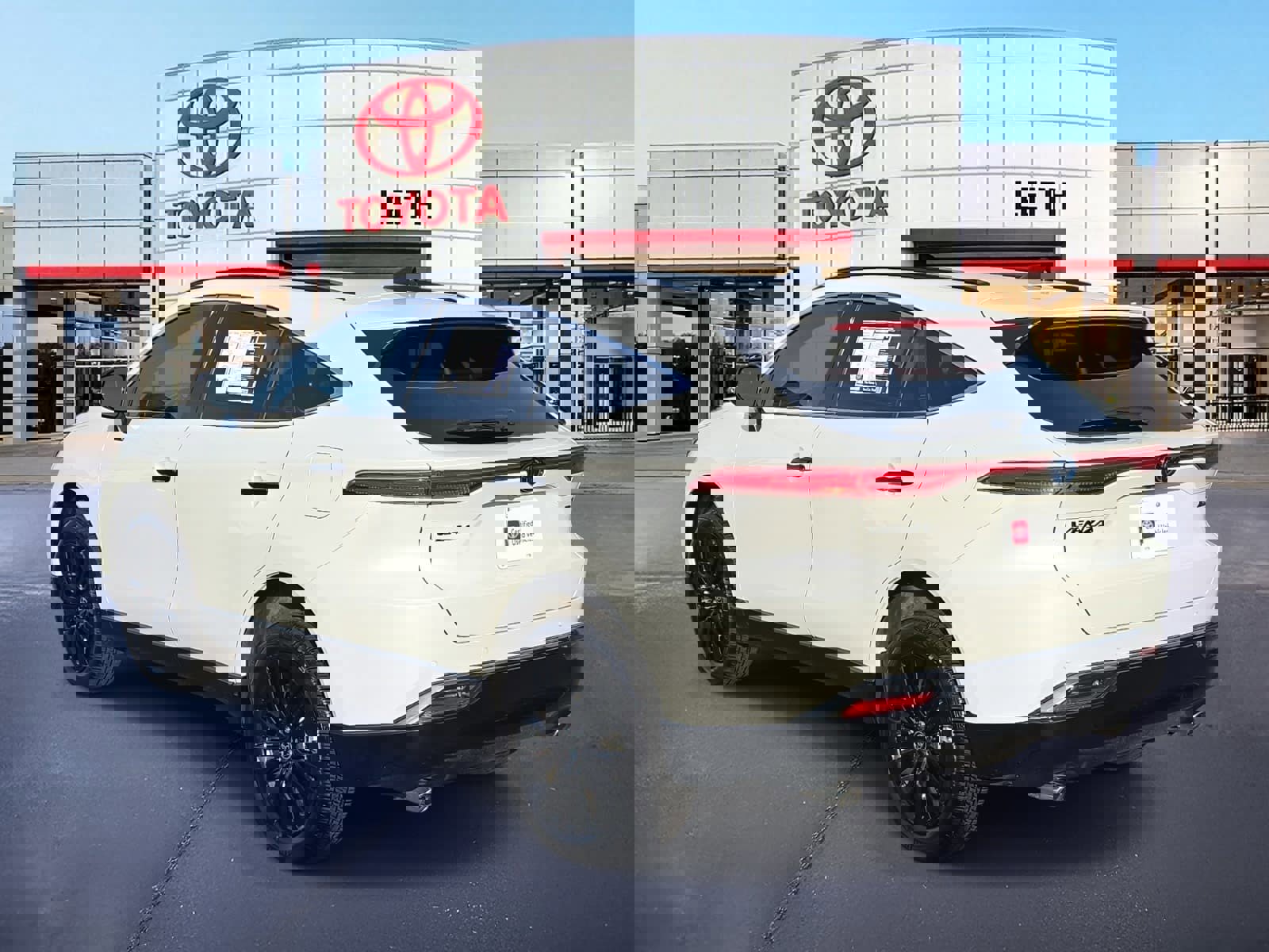 Certified 2024 Toyota Venza XLE image 5