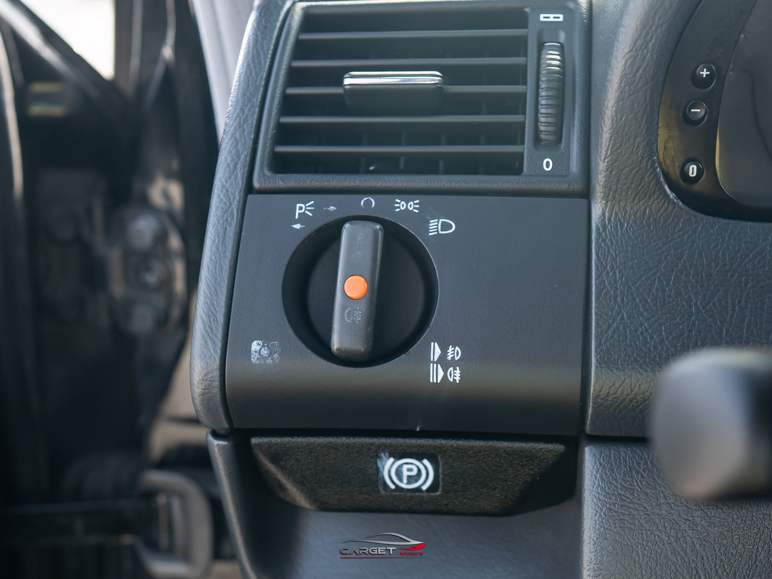 Used 1999 Mercedes-Benz C 230 image 28