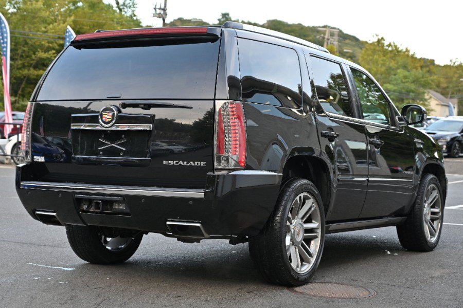 Used 2014 Cadillac Escalade Premium AWD/4WD image 5