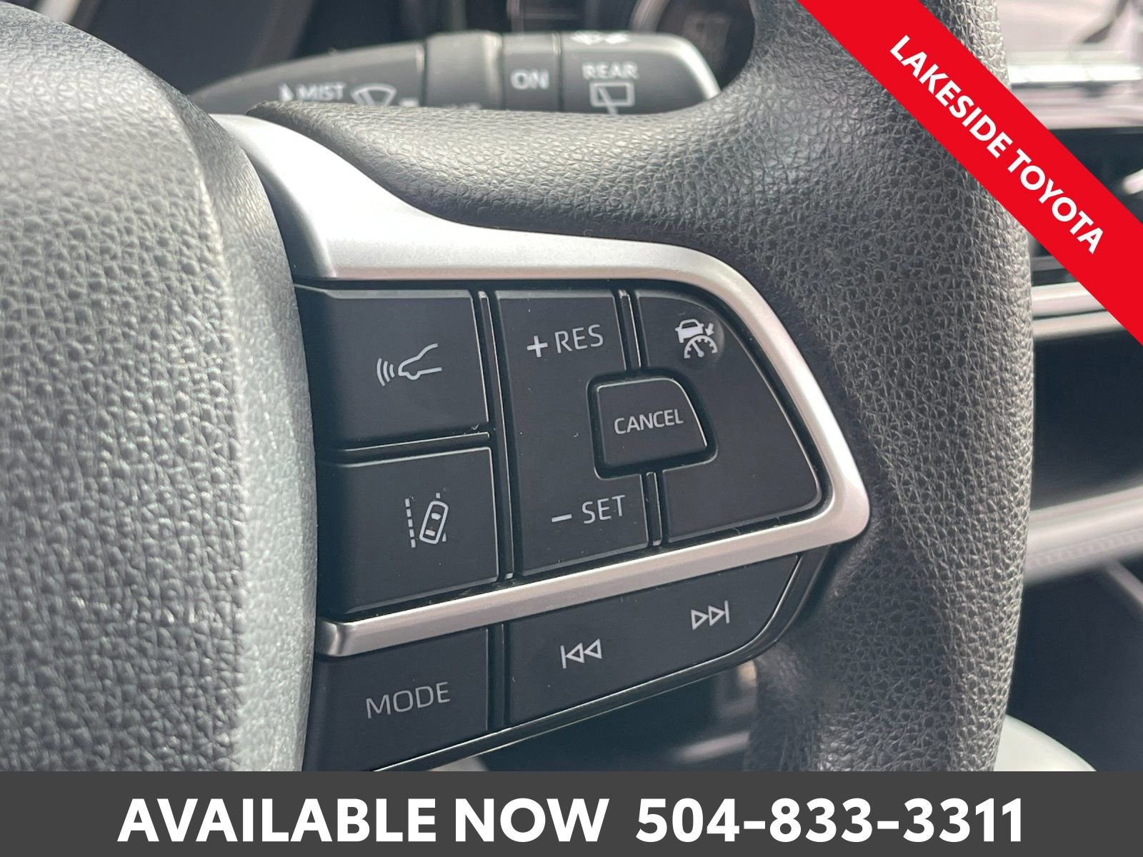 Used 2023 Toyota Highlander L image 29