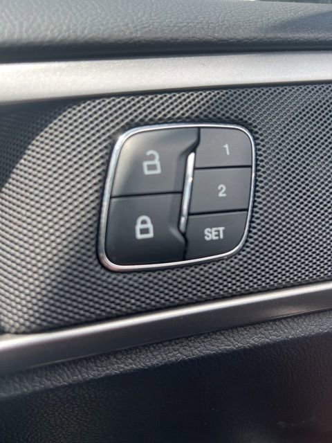 Used 2020 Ford Fusion SEL FWD image 24