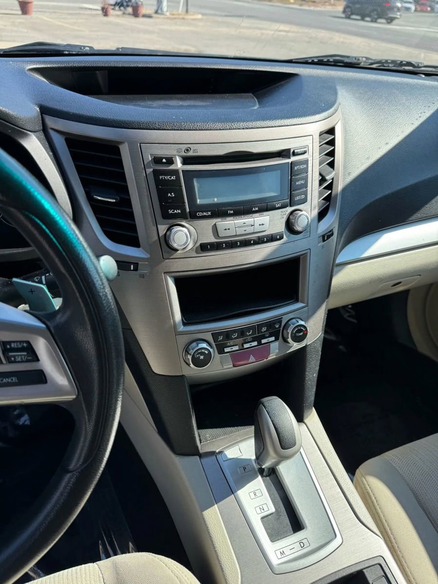 Used 2013 Subaru Outback 2.5i AWD/4WD image 23