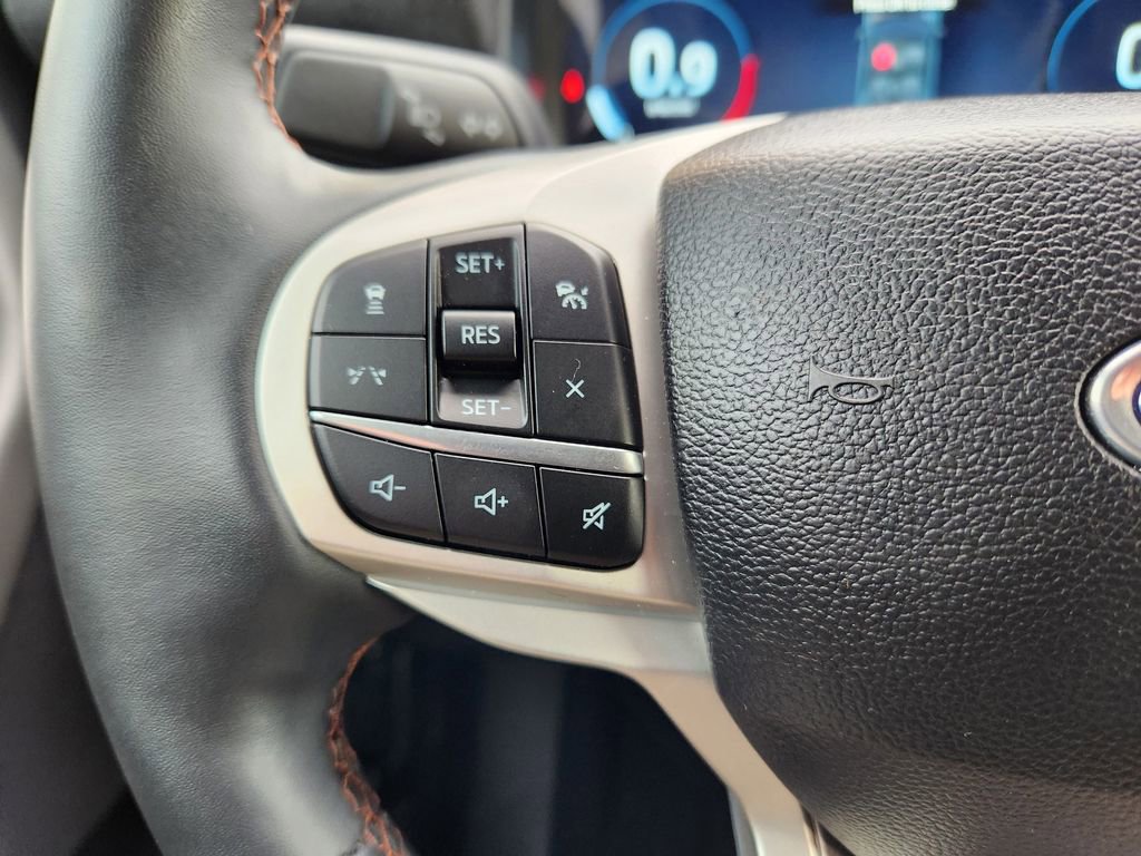 Used 2025 Ford Explorer Active w/ Active Comfort Package image 21