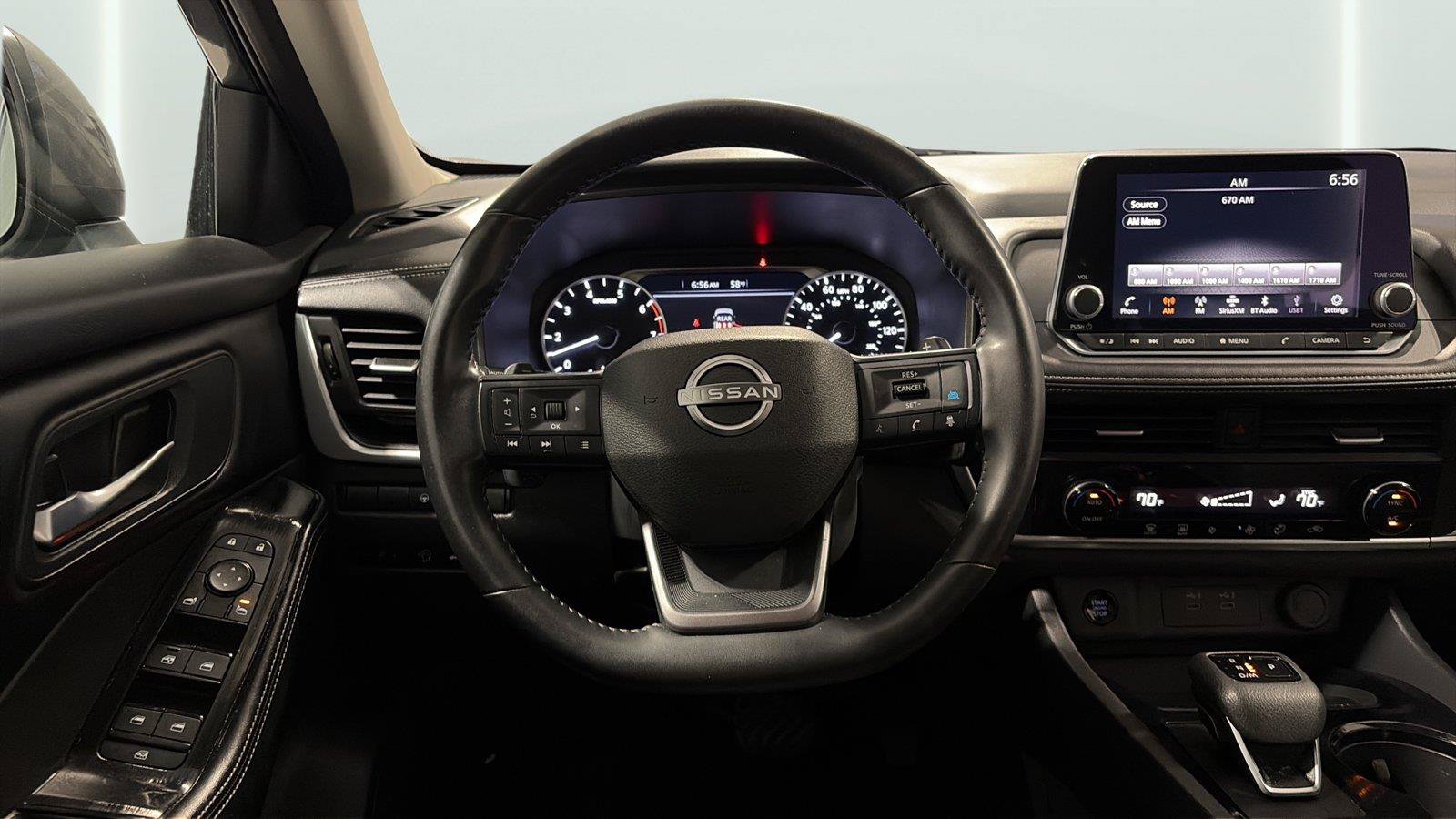 Used 2025 Nissan Rogue SV AWD/4WD image 12