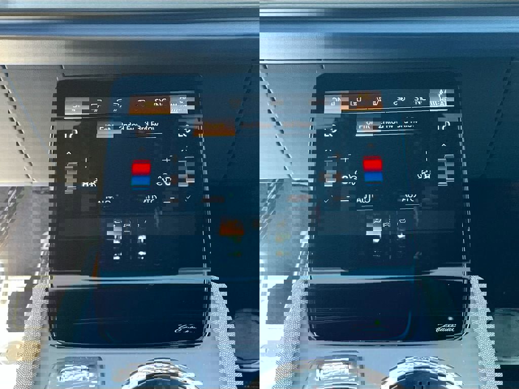 New 2026 Cadillac Vistiq Premium Luxury w/ LPO, Floor Liner Package image 16