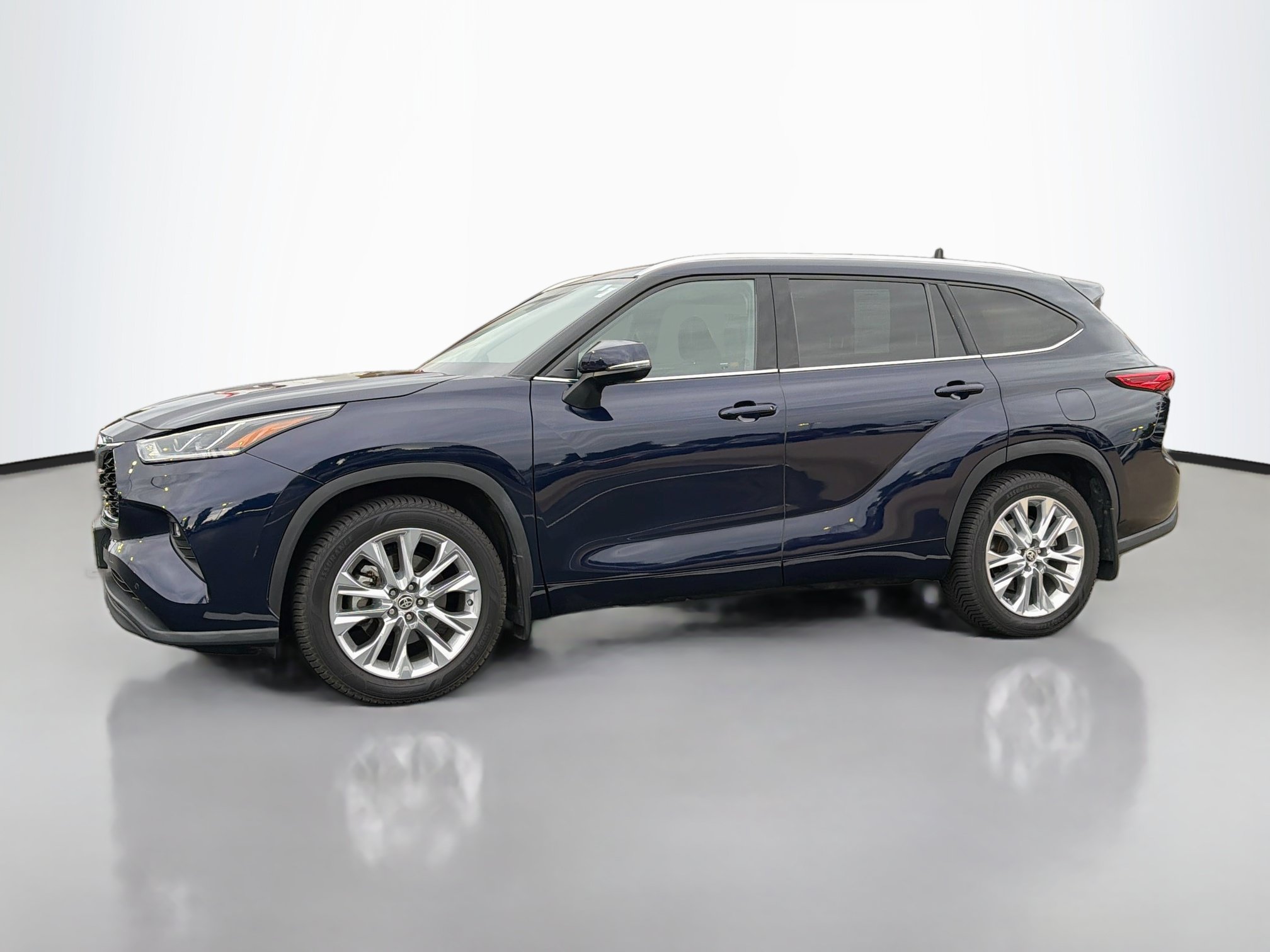 Used 2020 Toyota Highlander Limited AWD/4WD image 3