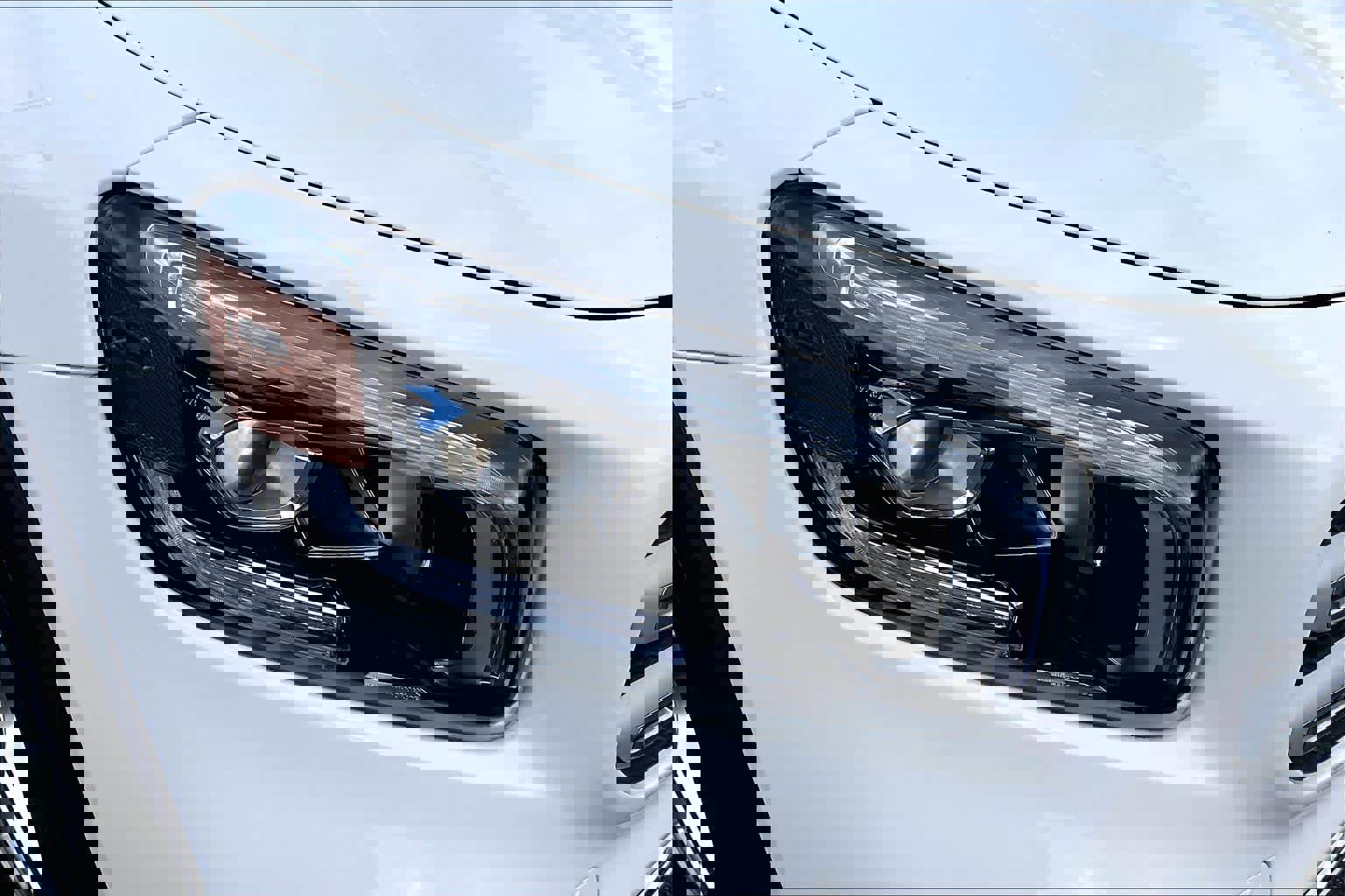 Used 2020 Mercedes-Benz GLB 250 GLB 250 w/ Premium Package image 28