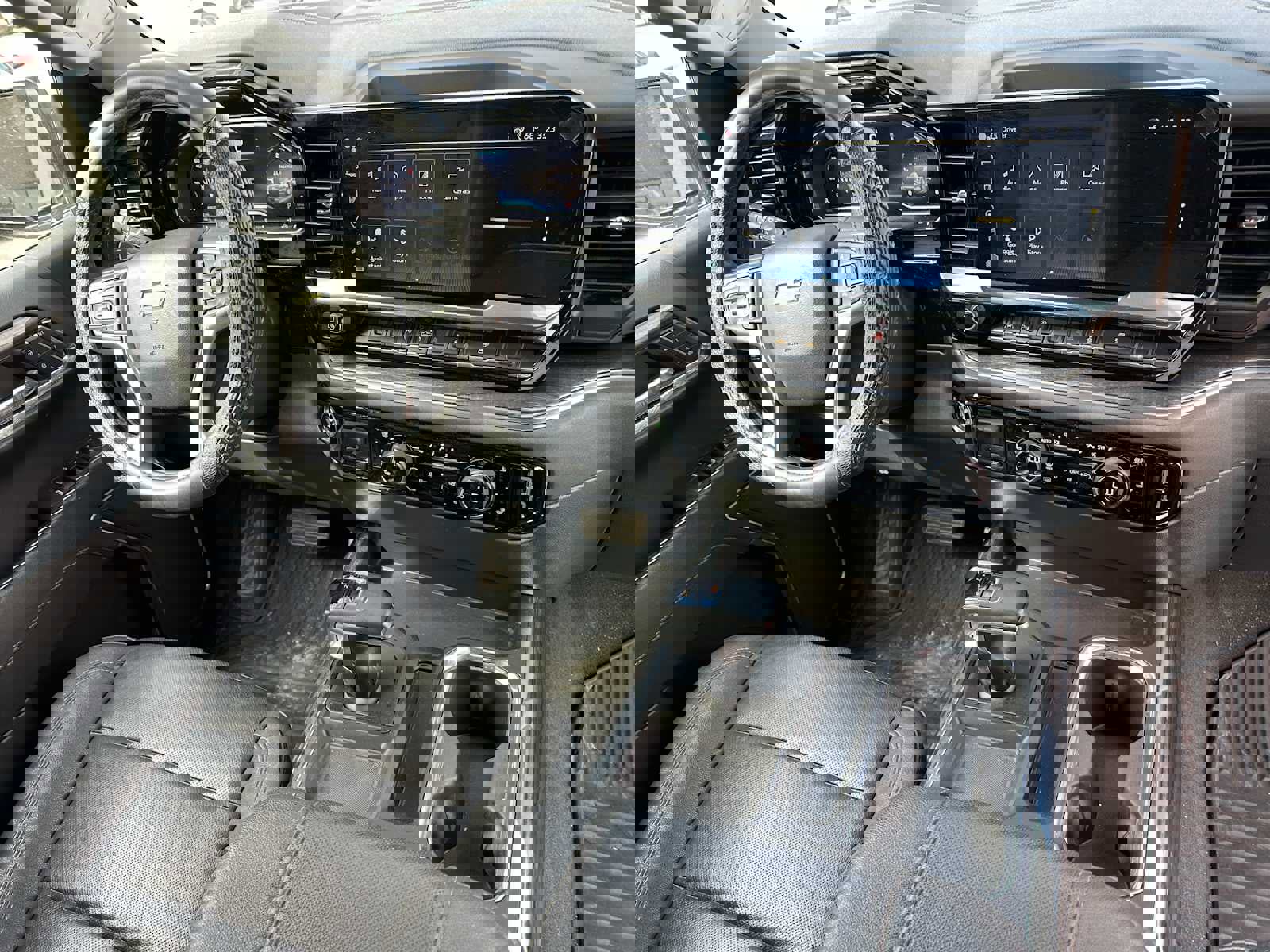 Used 2023 Chevrolet Silverado 1500 LTZ image 11