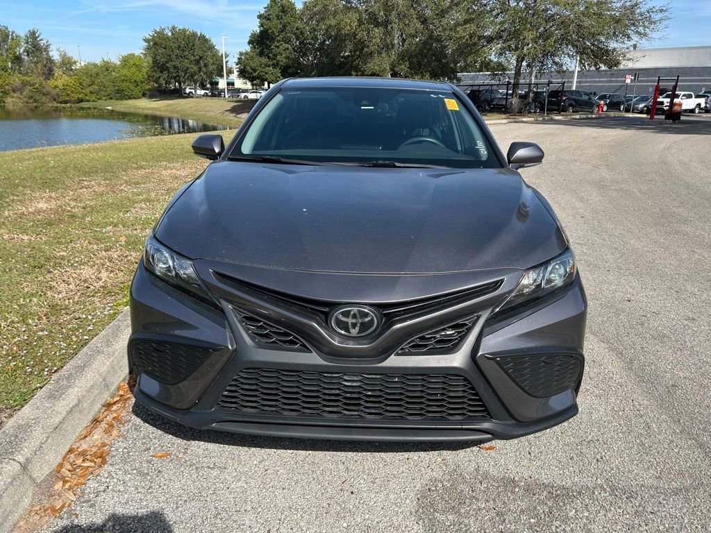Used 2024 Toyota Camry SE image 8