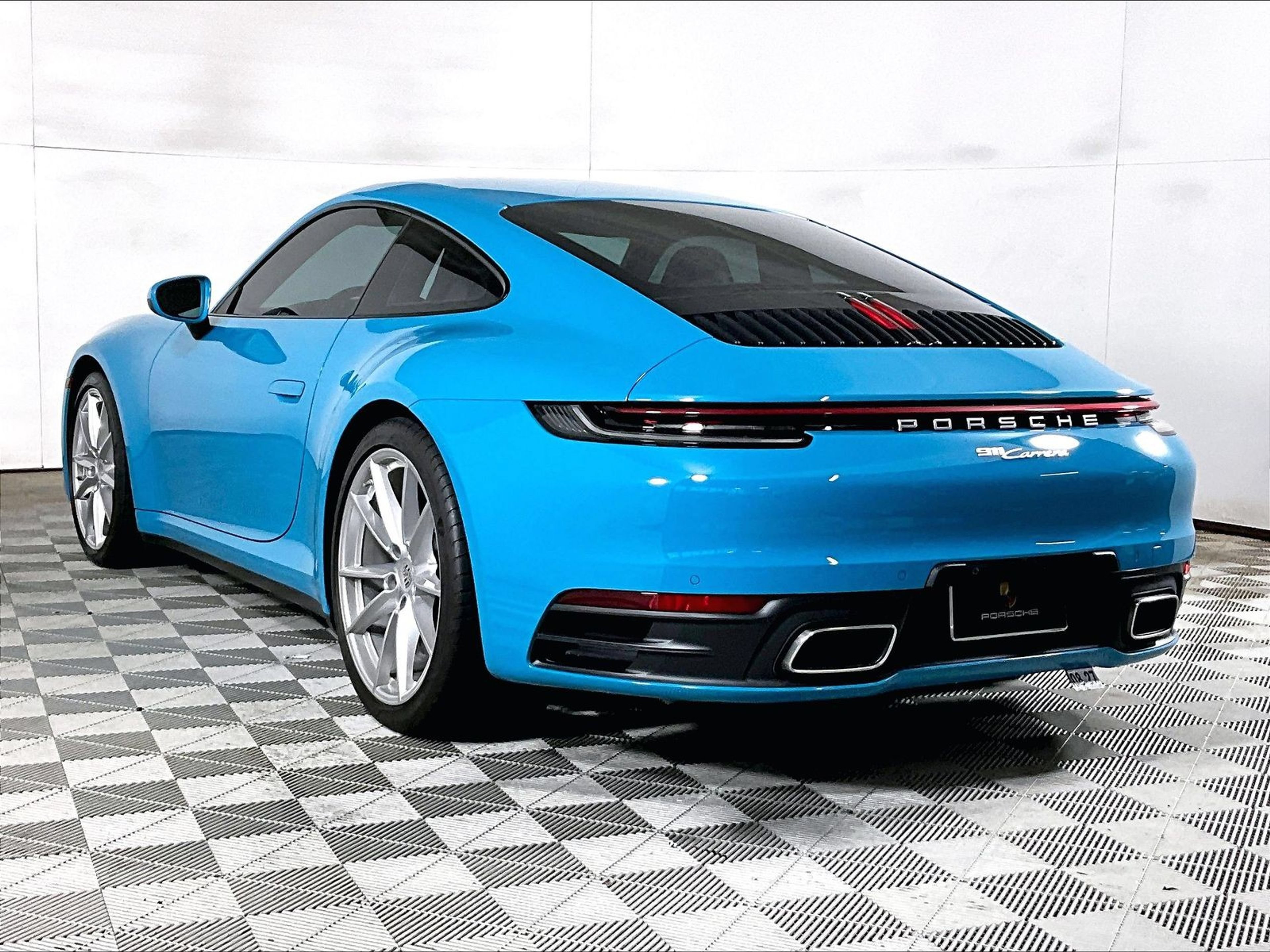 Certified 2020 Porsche 911 Carrera RWD image 3