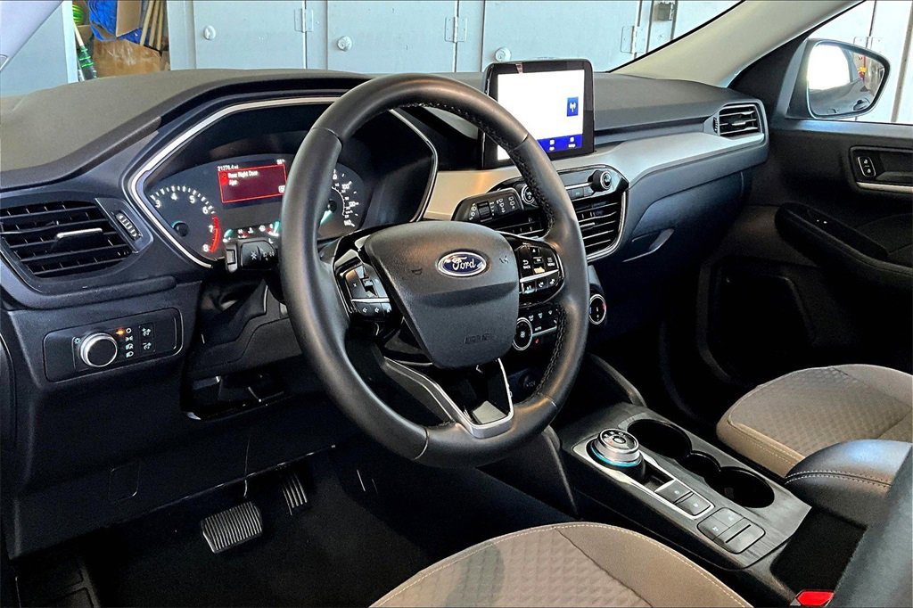Certified 2022 Ford Escape SE w/ Cold Weather Package image 14