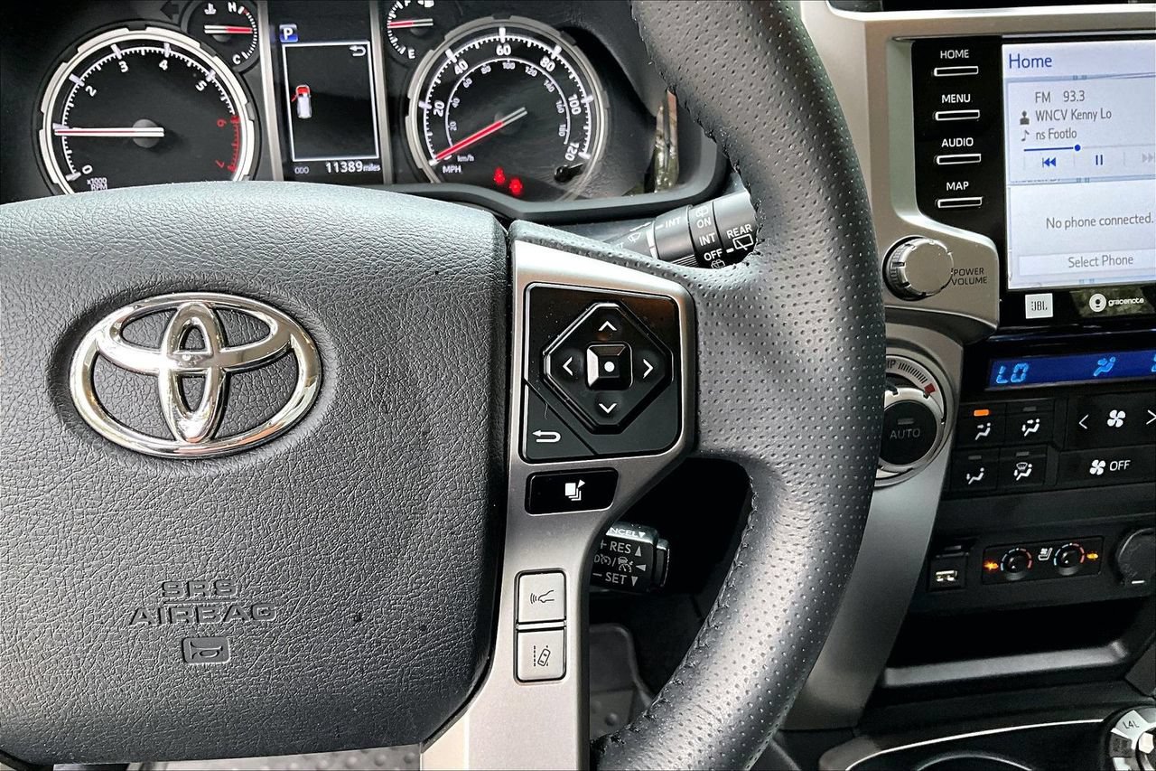 Used 2022 Toyota 4Runner Limited AWD/4WD image 11