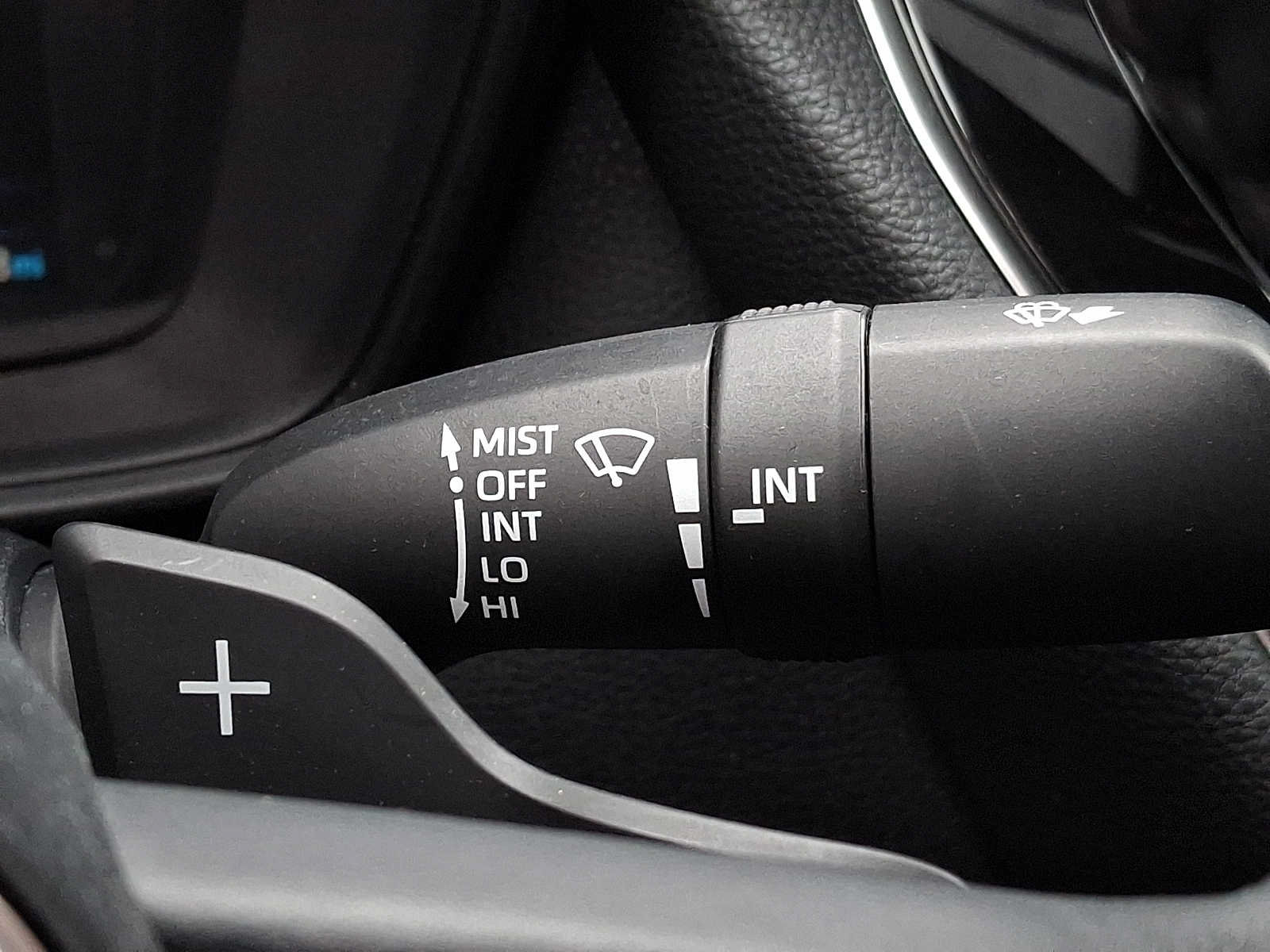 Used 2022 Toyota Corolla SE FWD image 18
