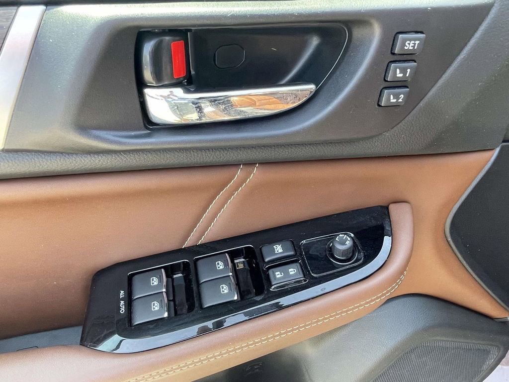 Used 2019 Subaru Outback 2.5i Touring w/ Popular Package #3A AWD/4WD image 18