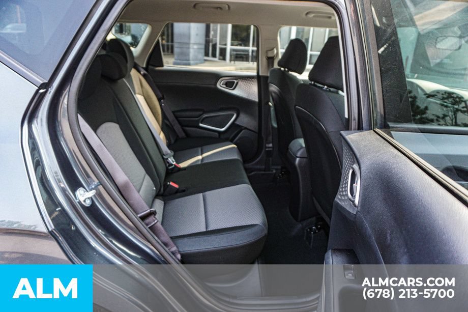 Used 2025 Kia Soul LX w/ LX Technology Package FWD image 22