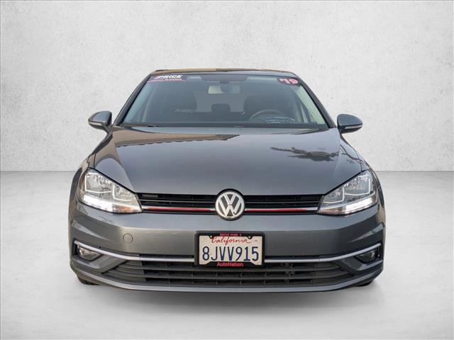 Used 2019 Volkswagen Golf SE image 2
