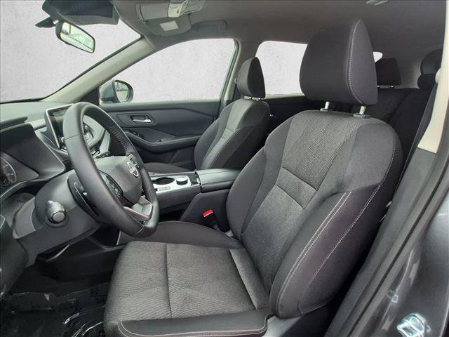 Used 2026 Nissan Rogue SV AWD/4WD image 16
