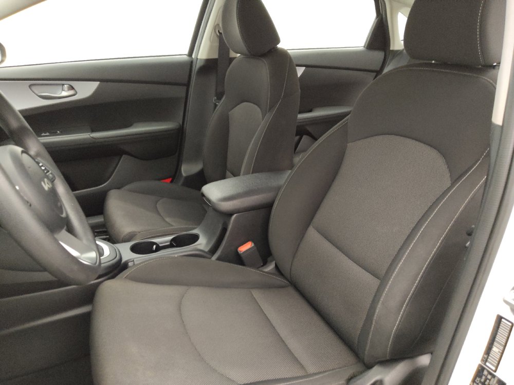 Used 2023 Kia Forte LXS w/ LXS Technology Package FWD image 17