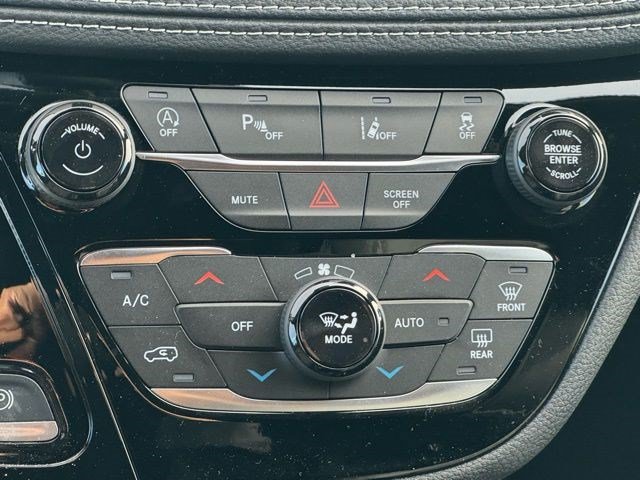 New 2026 Chrysler Pacifica Select image 23