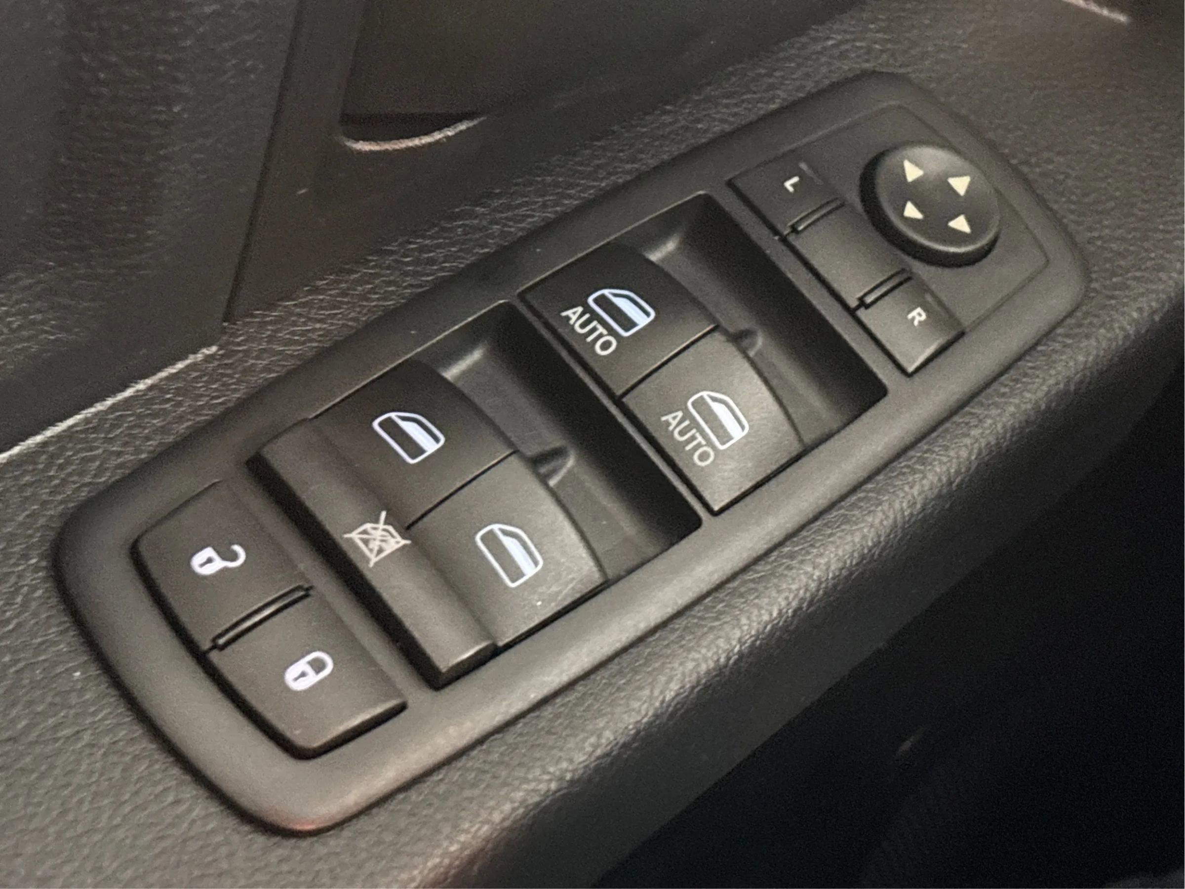 Used 2016 RAM 1500 Express image 38