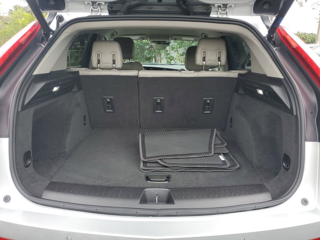 Used 2021 Cadillac XT4 Luxury image 24