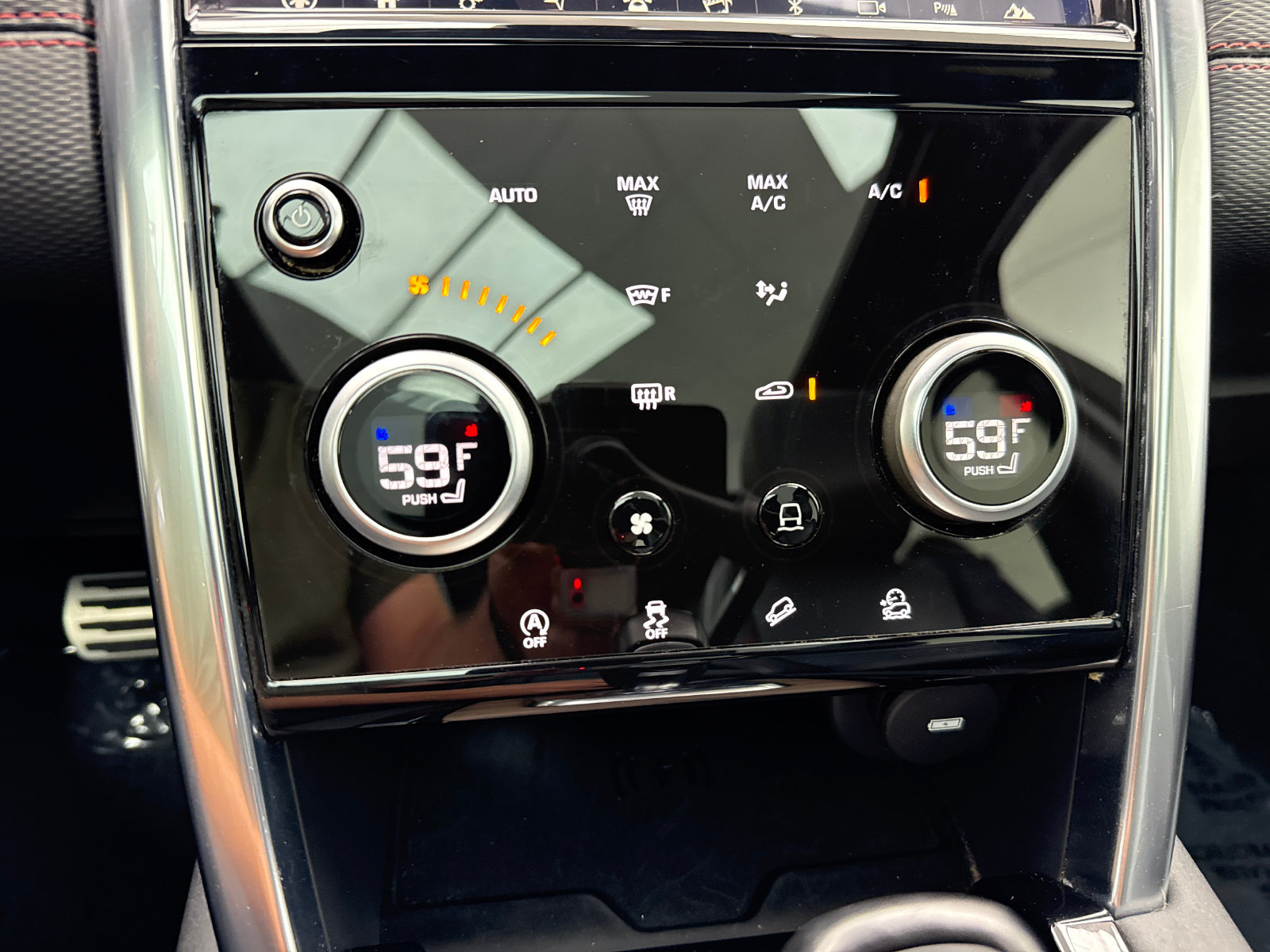 Used 2020 Land Rover Discovery Sport SE R-Dynamic AWD/4WD image 29