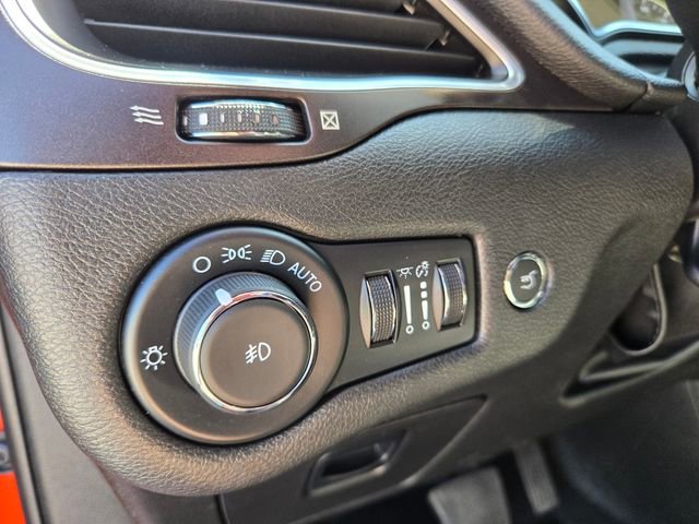 Used 2021 Jeep Cherokee Trailhawk w/ Sun, Sound & Nav Group AWD/4WD image 21