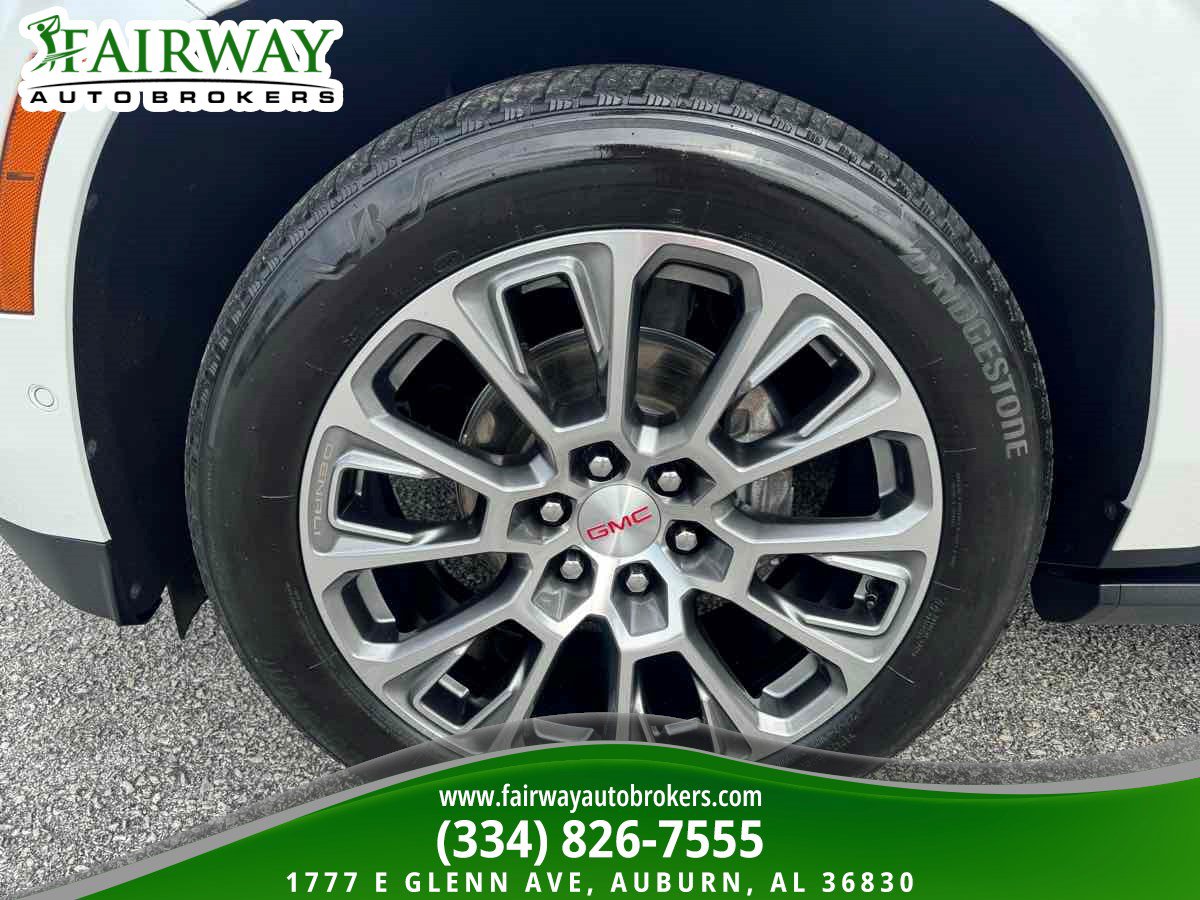 Used 2025 GMC Yukon Denali w/ Denali Reserve Package AWD/4WD image 35