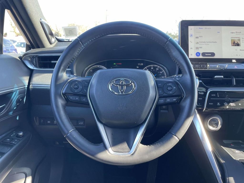 Used 2023 Toyota Venza XLE image 19