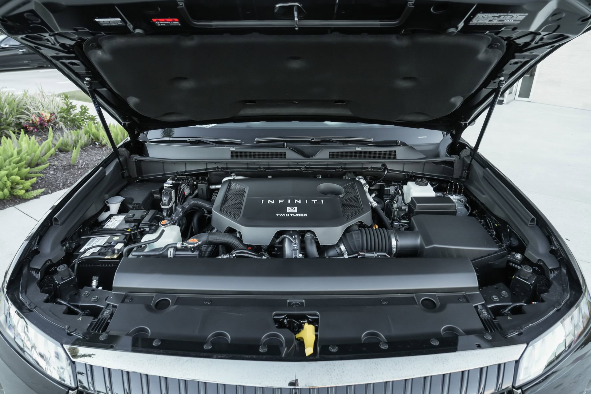 New 2026 INFINITI QX80 Autograph w/ Premium Cargo Package image 35