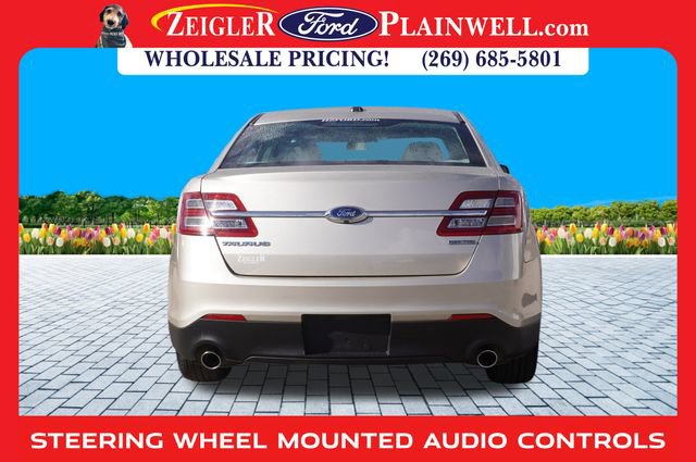 Used 2018 Ford Taurus SE image 4
