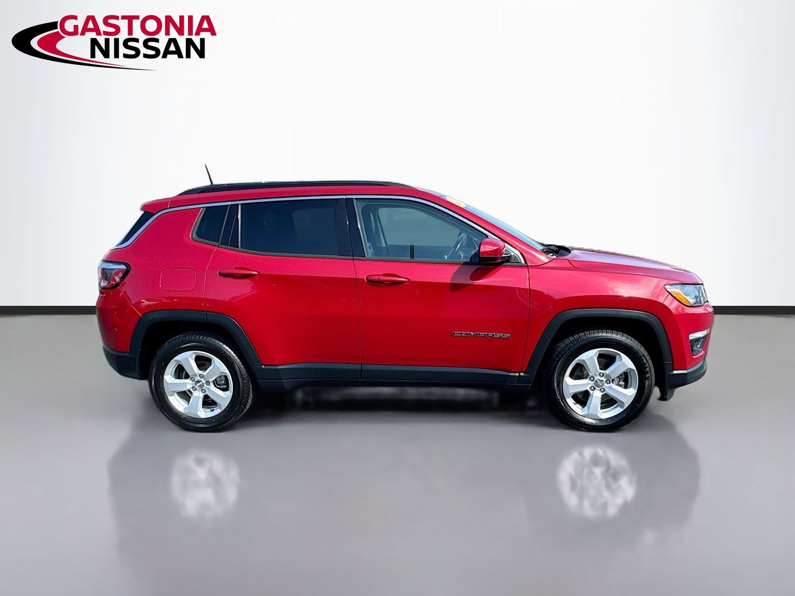 Used 2018 Jeep Compass Latitude image 10