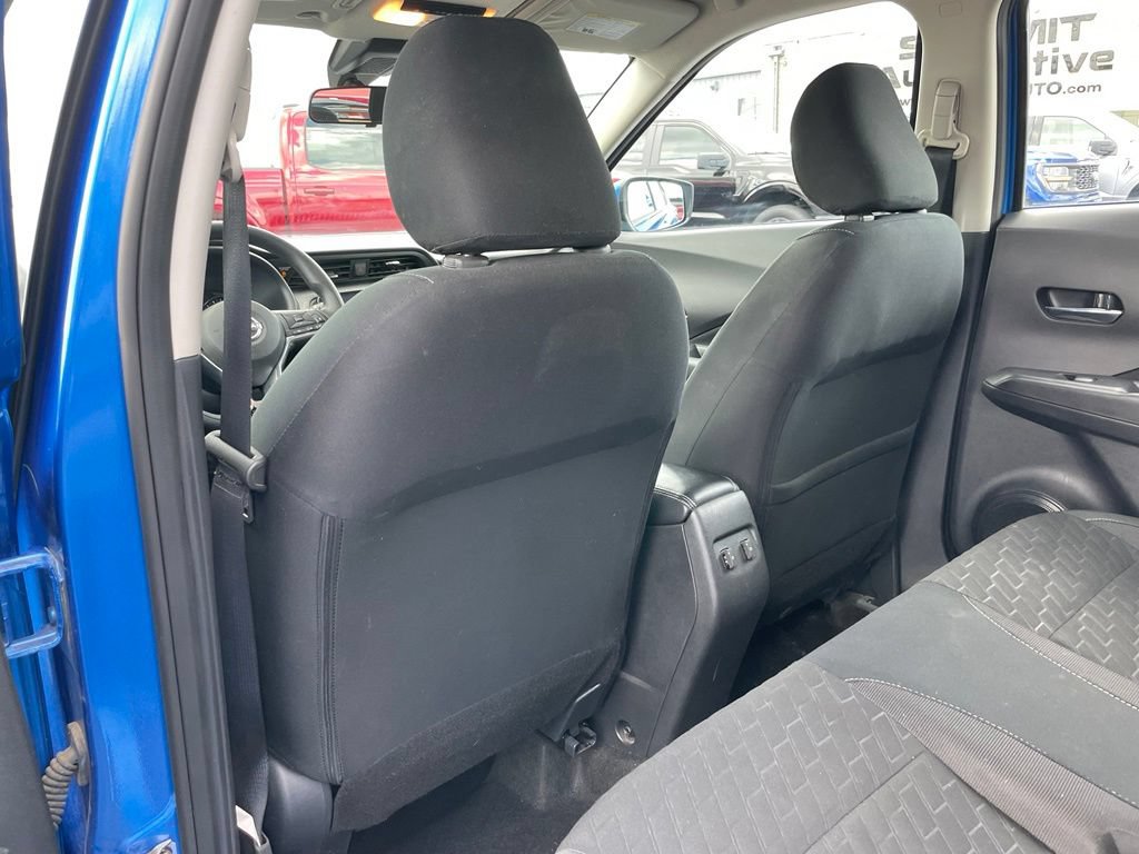 Used 2024 Nissan Kicks SV FWD image 38