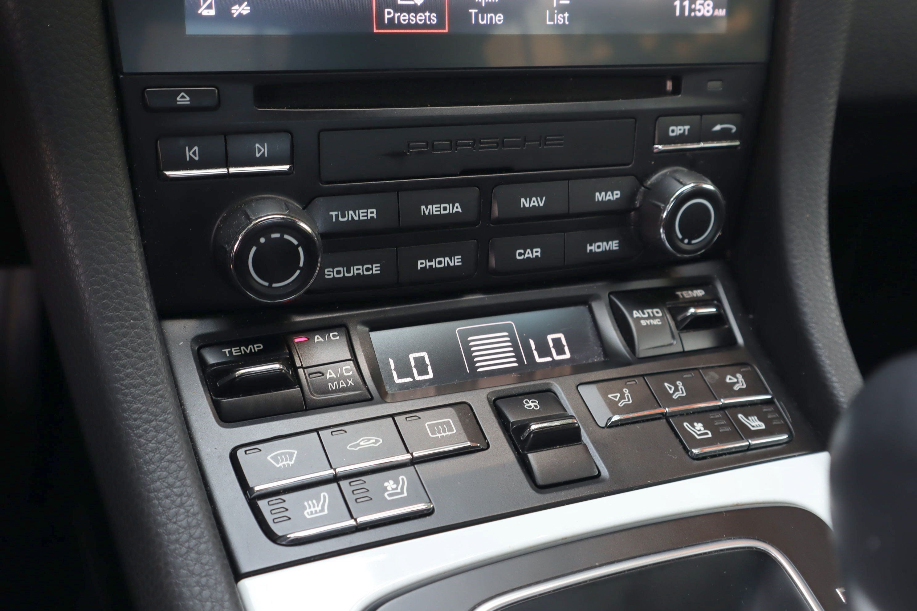 Used 2018 Porsche 718 Cayman RWD image 15