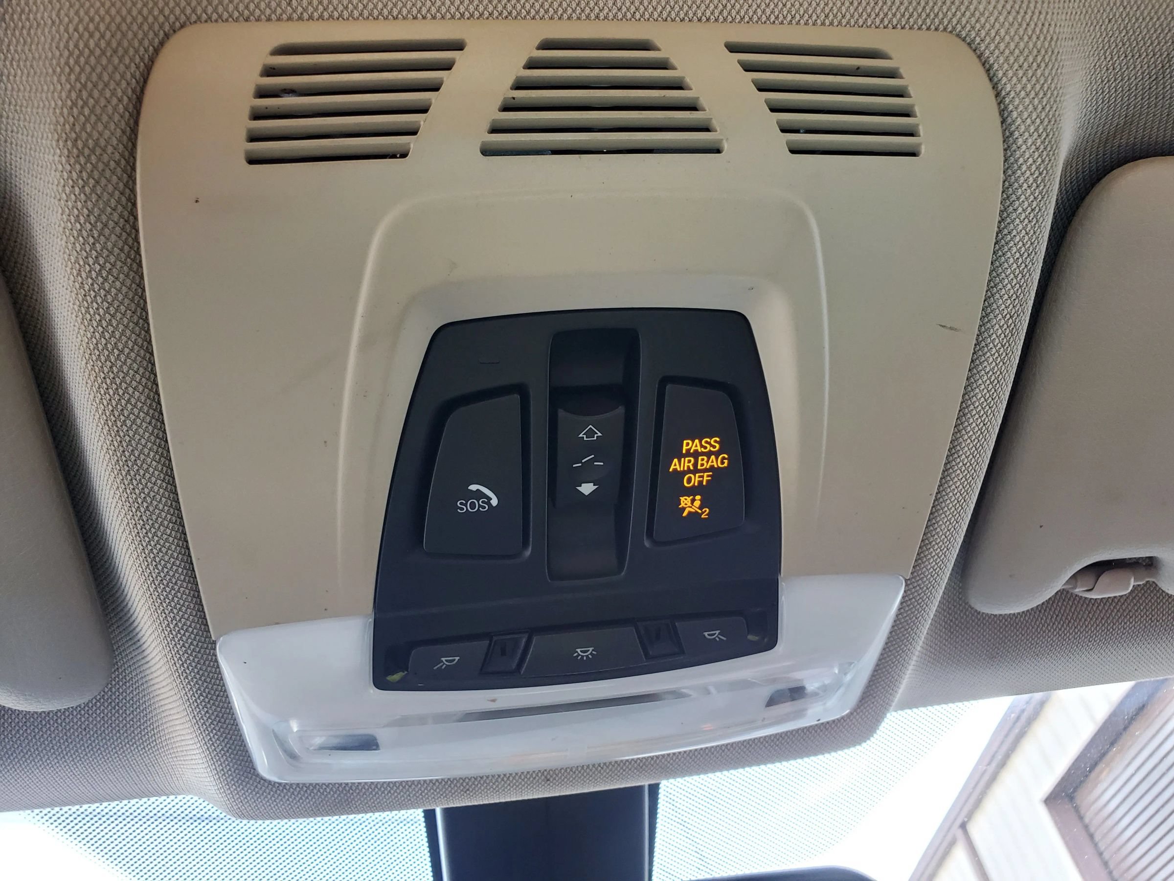 Used 2015 BMW ActiveHybrid 3 w/ Technology Package RWD image 59